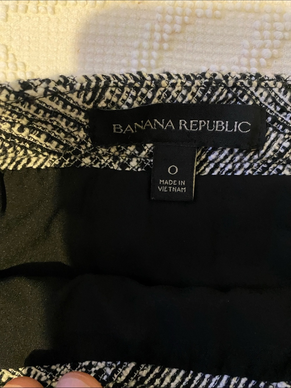 Banana Republic Black and White Plaid Pencil Skirt, thick skirt - Picture 2 of 7